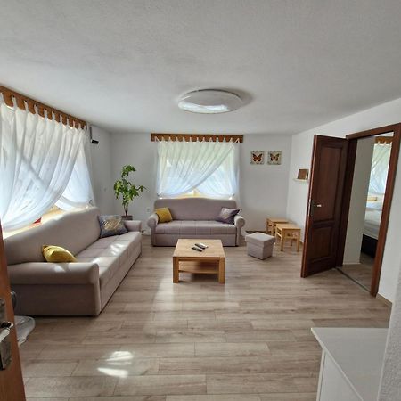 Zirovnica Stol Apartments מראה חיצוני תמונה